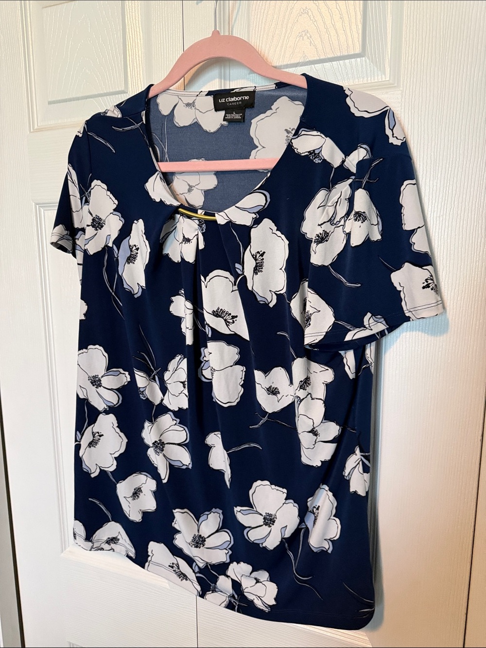 Liz Claiborne Navy and White Floral Short Sleeve Blouse